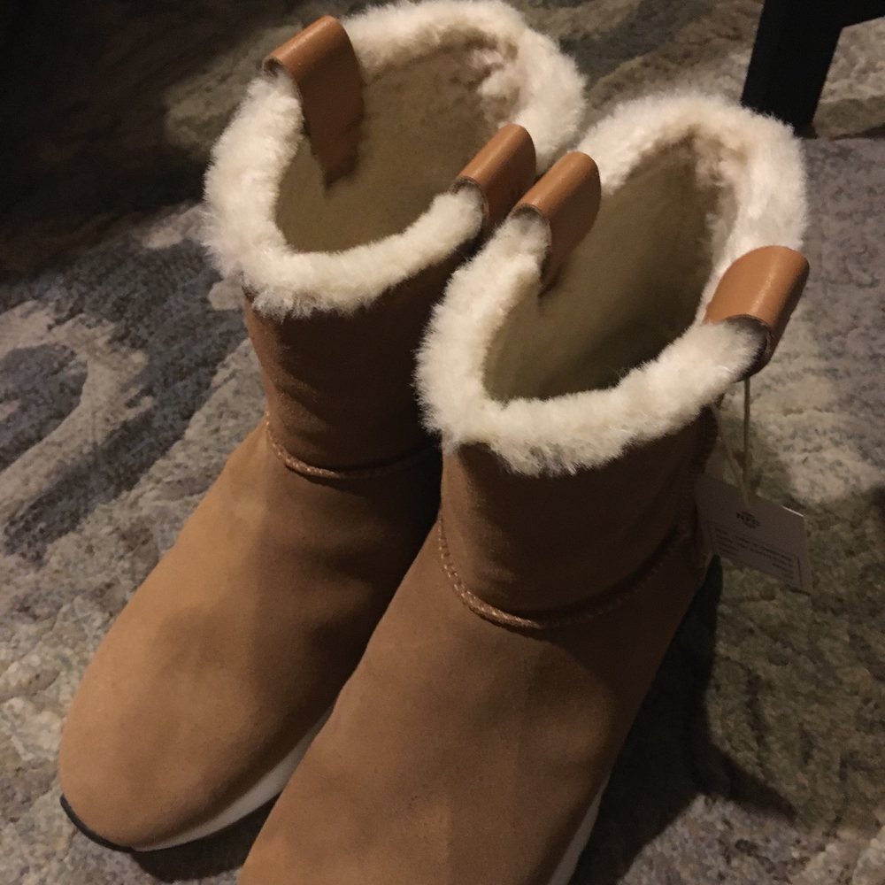 Ash Tan Winter Boots with Cream Lining